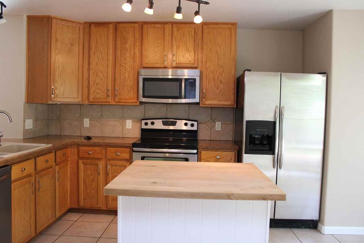 1932 Fossil Creek Pkwy - Photo 3 of 17