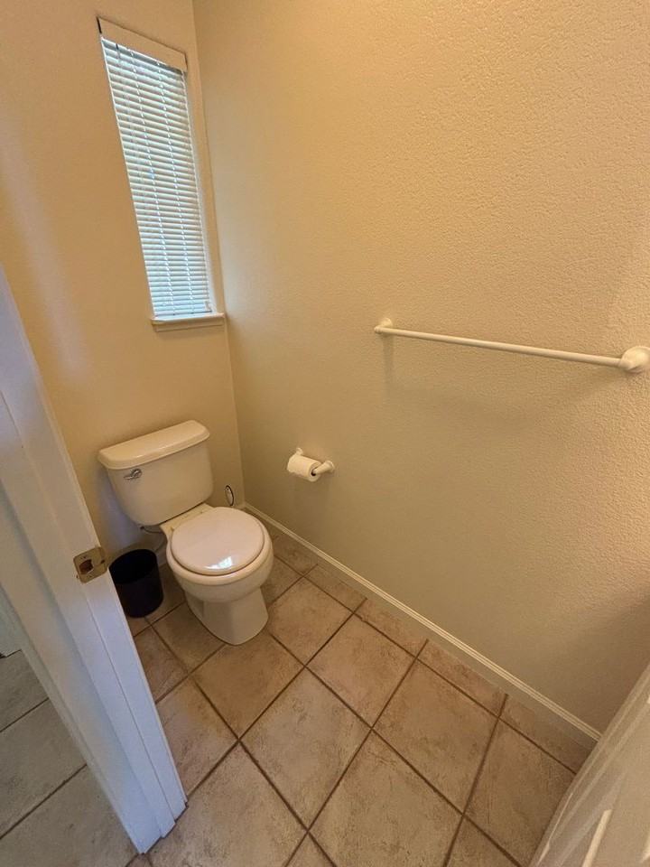 5660 Raters Dr - Photo 3 of 21