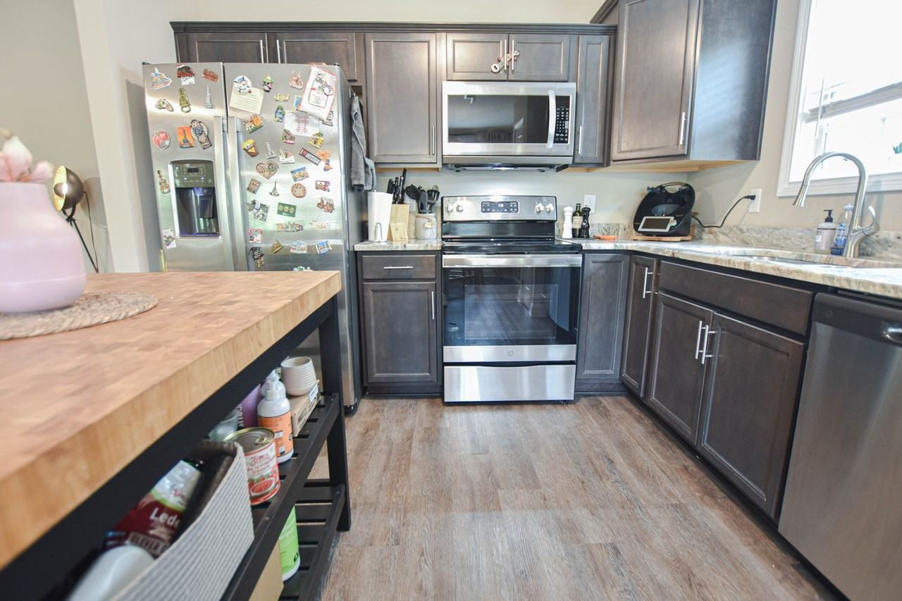 893 Lutz Ln - Photo 6 of 15