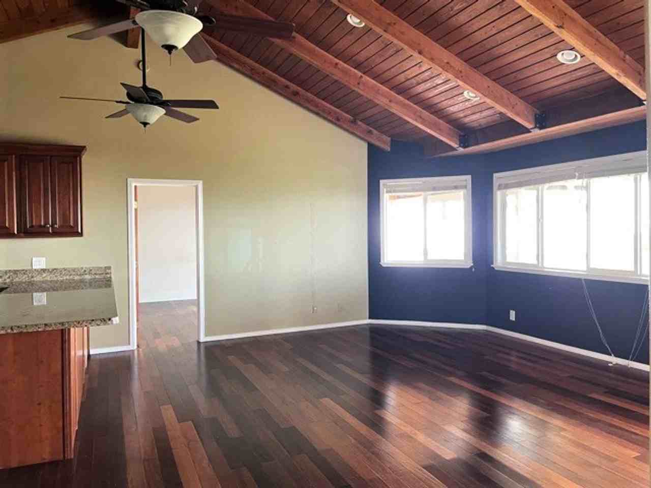 HARB - Photo 3 of 20