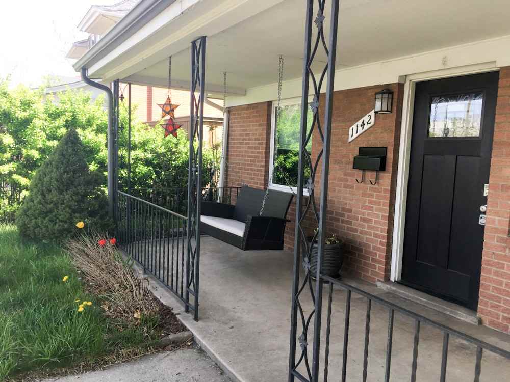 1142 S Washington St - Photo 2 of 27