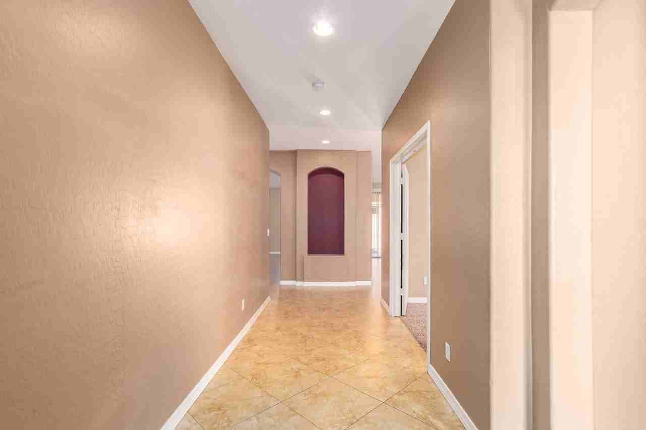 3556 E Hampton Ln - Photo 2 of 26