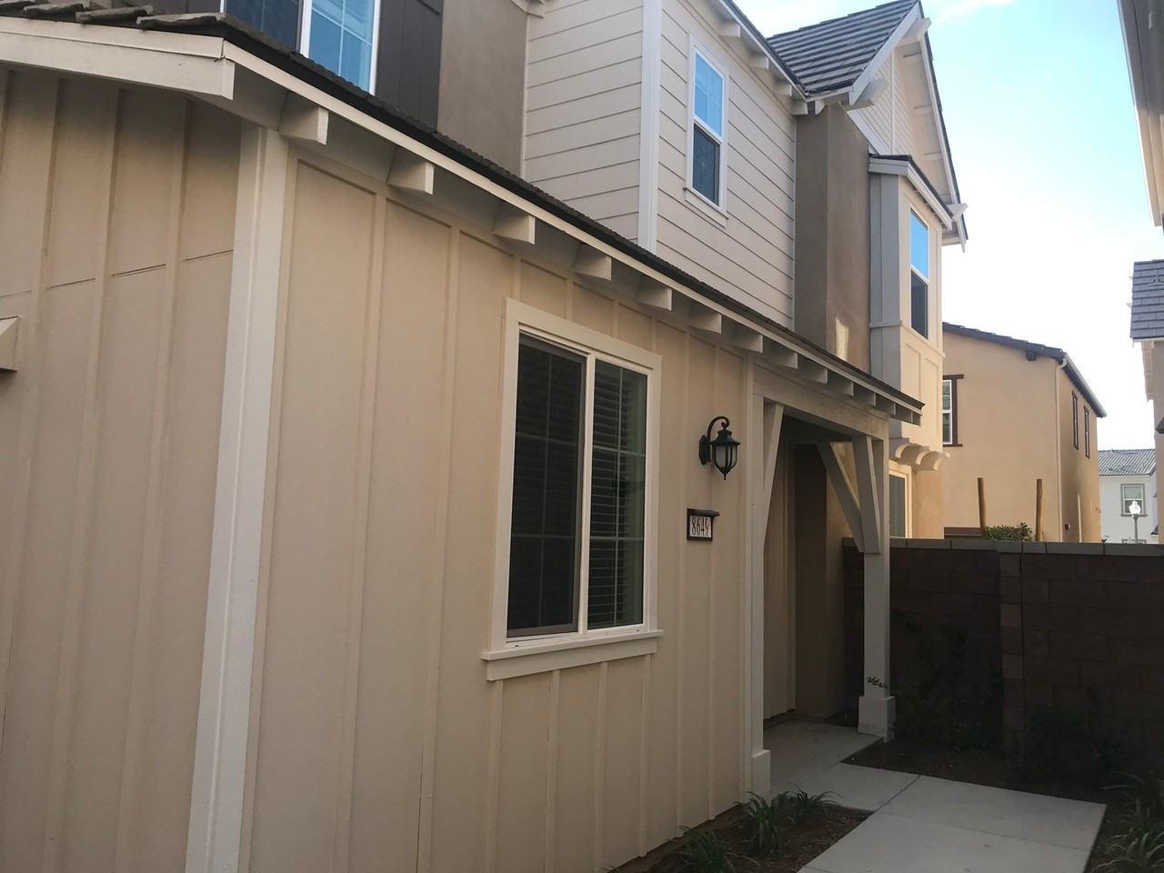 8649 Festival St - Photo 3 of 21