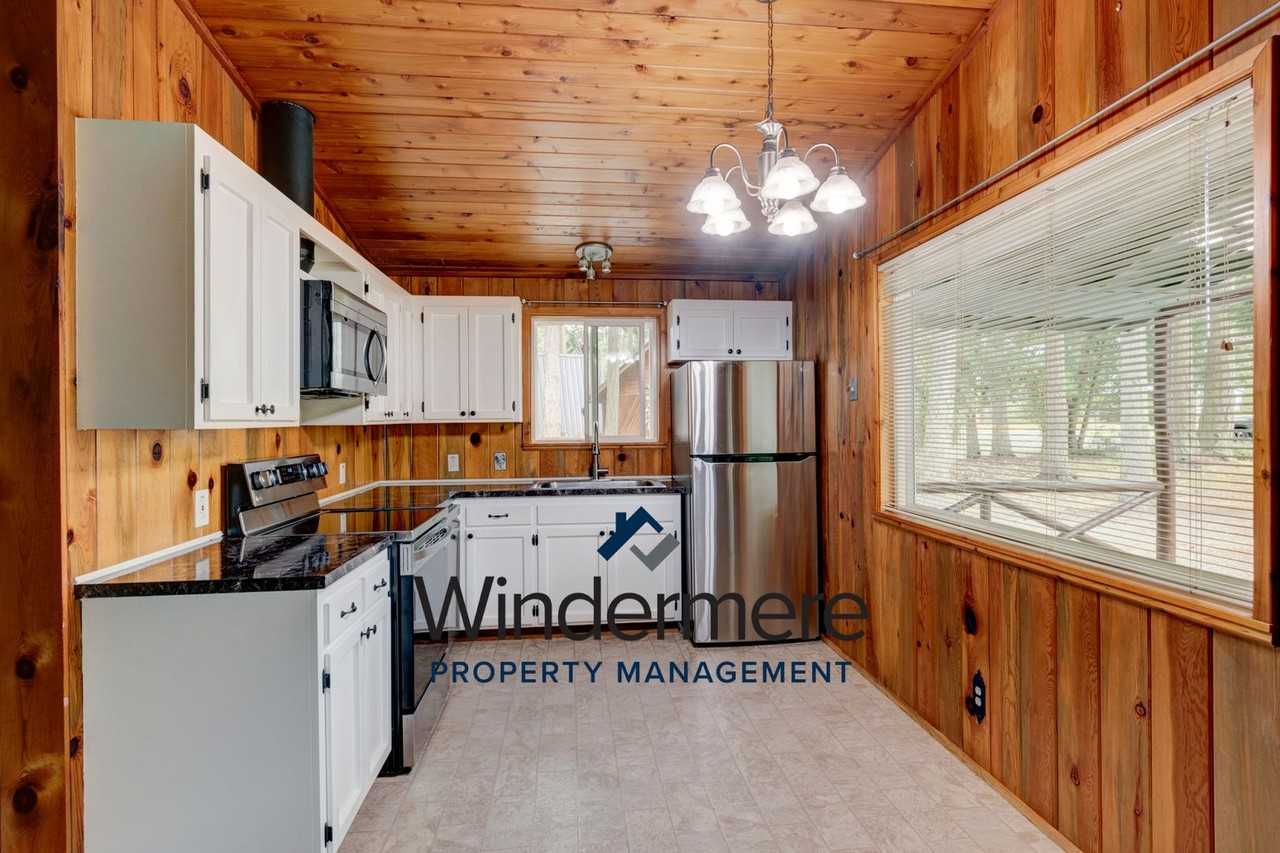 2525 La Plazo St - Photo 2 of 23