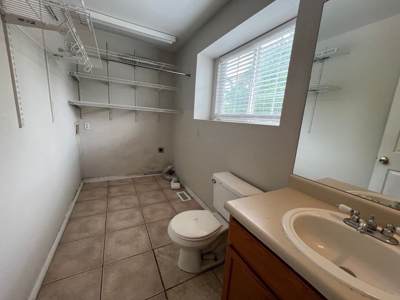 18256 E Alabama Pl #B - Photo 3 of 5