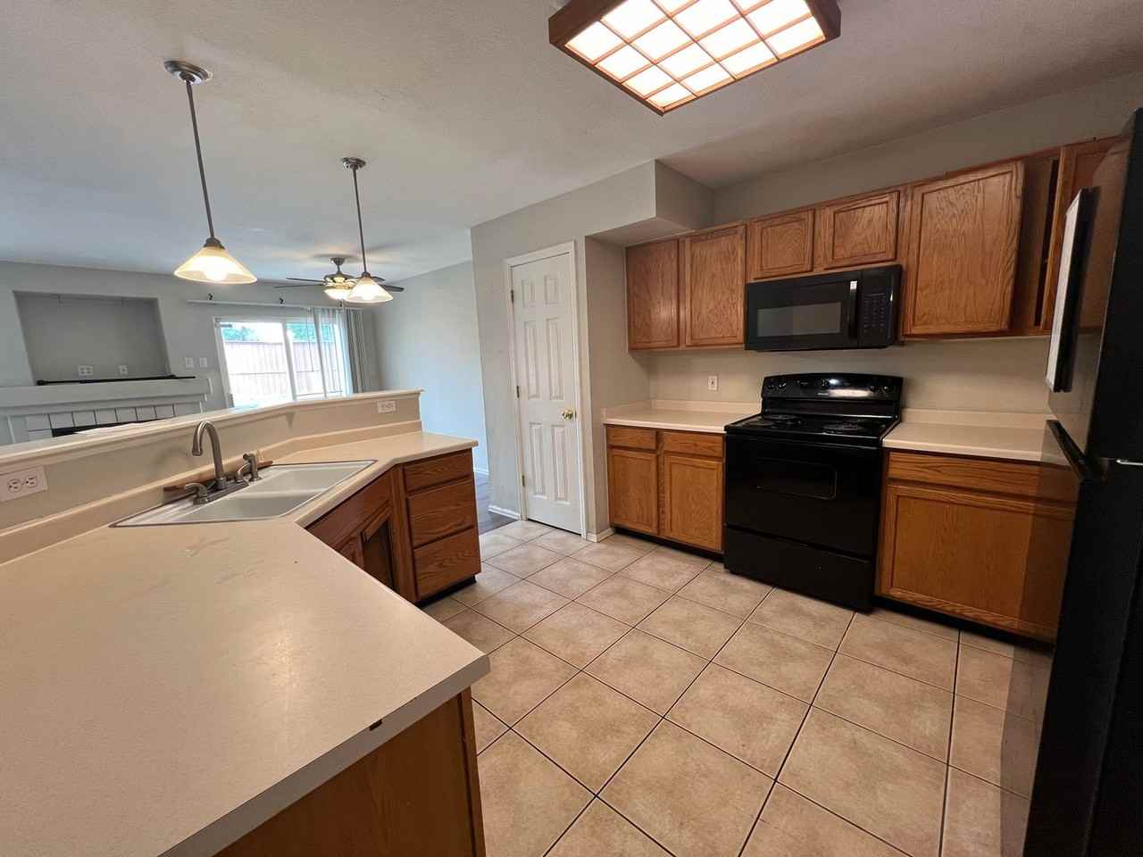 18256 E Alabama Pl #B - Photo 5 of 5