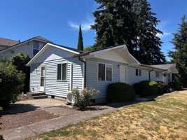 featured image of 1021 Main St E