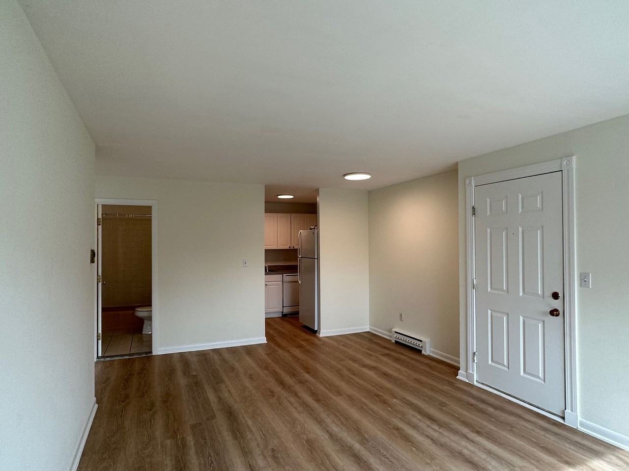 23 Embassy Rd - Photo 5 of 33