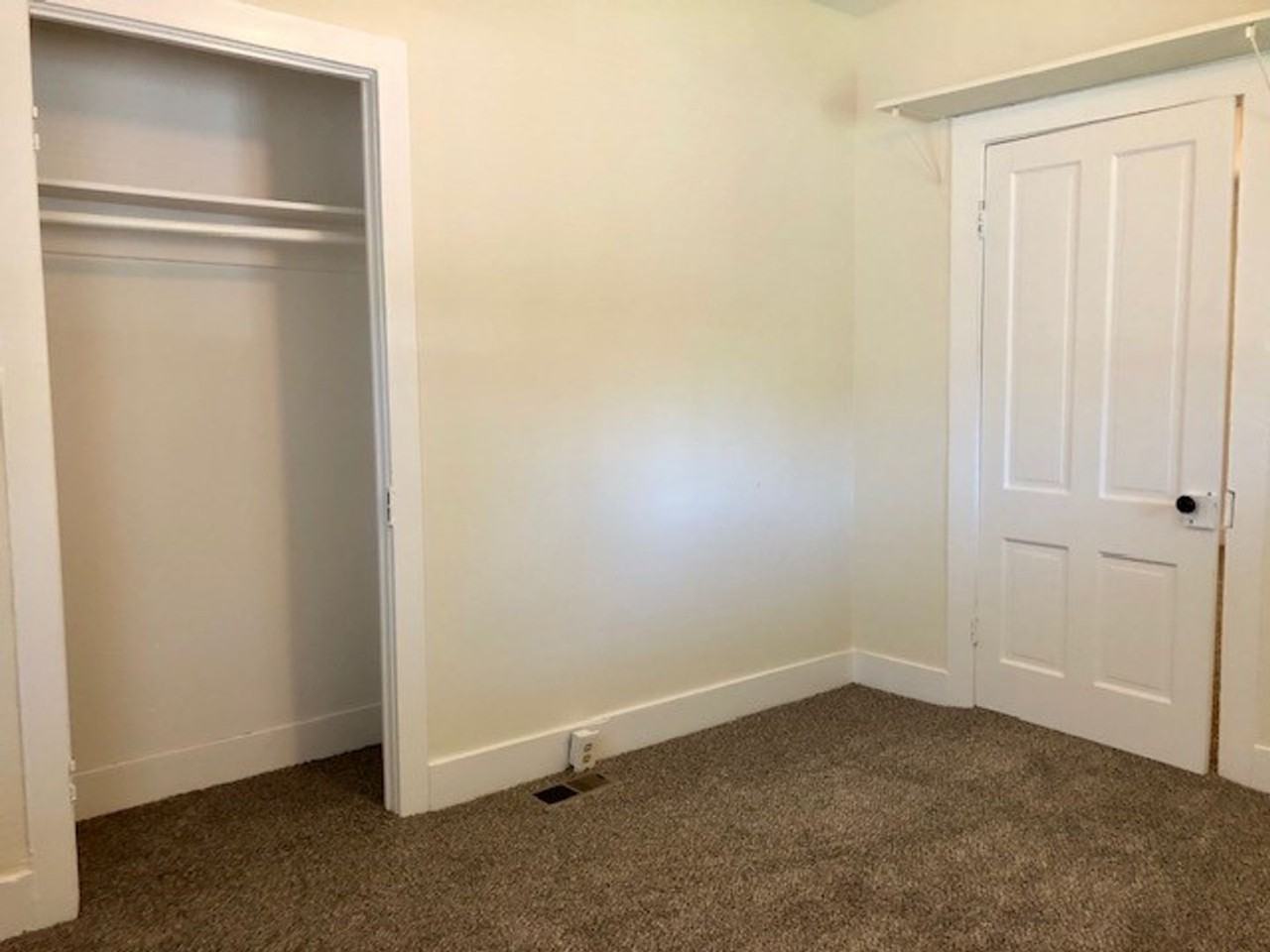 807 Natoma St - Photo 6 of 24