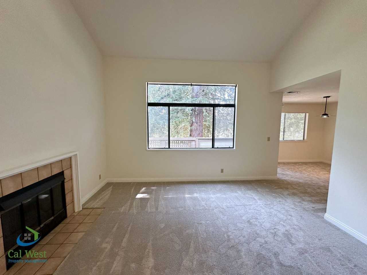 1351 Fairway Entrance Dr - Photo 3 of 35