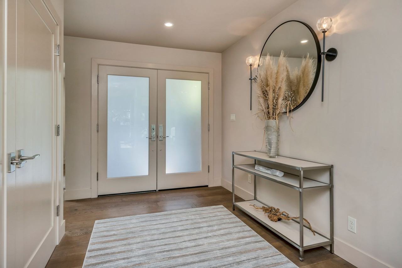 19 Gleneagle Cir - Photo 2 of 50