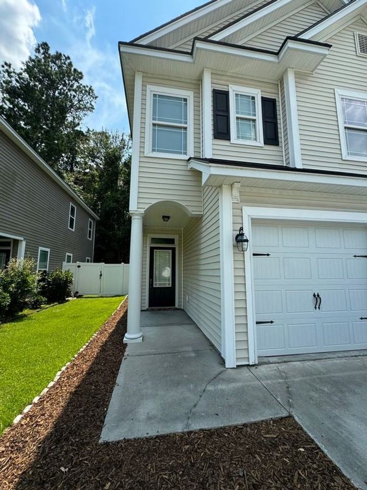 670 Summer Hill Way - Photo 2 of 23