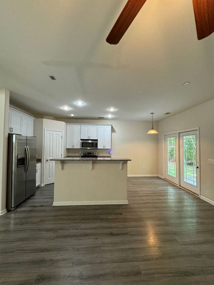 670 Summer Hill Way - Photo 6 of 23