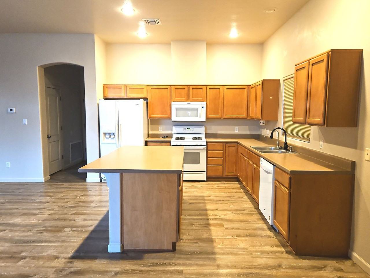 3422 W 16th Ln - Photo 6 of 31