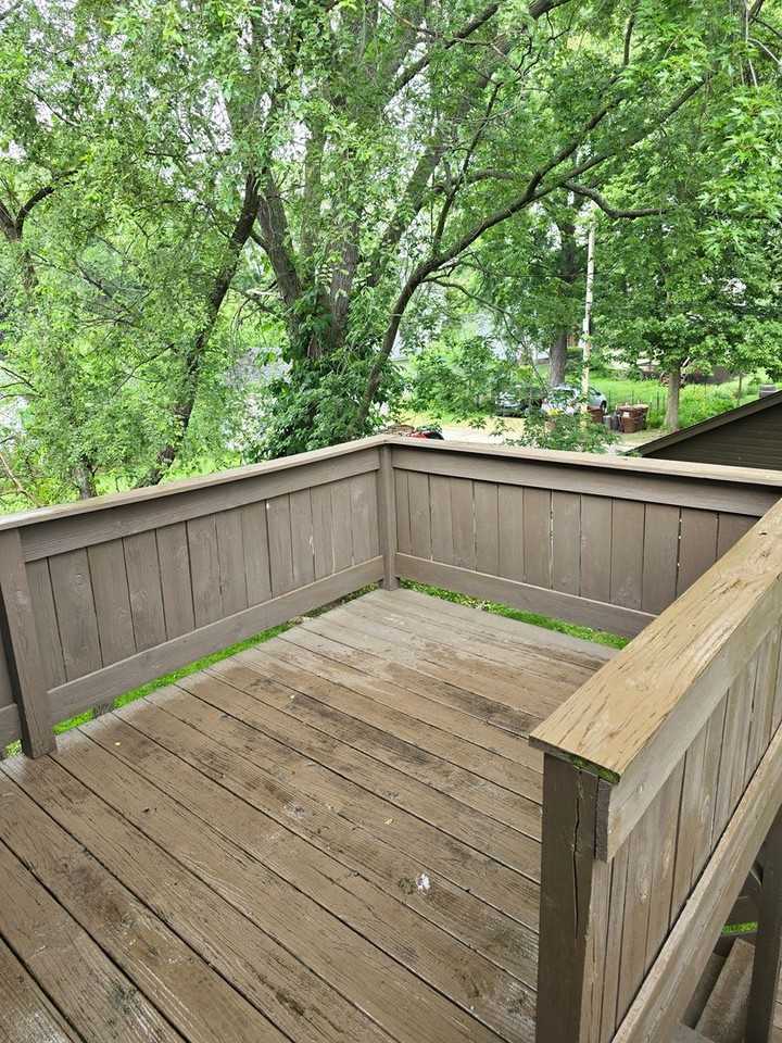 1405 North Court - Photo 2 of 13