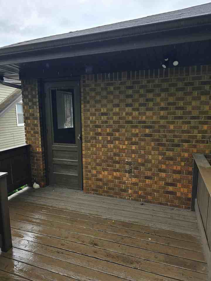 1405 North Court - Photo 3 of 13