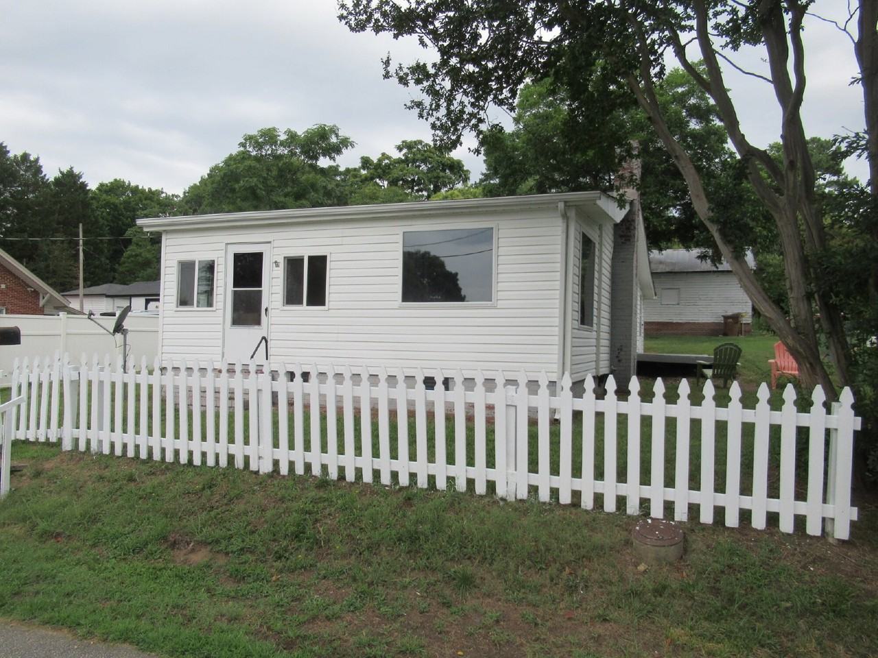 306 2nd St - Photo 2 of 12