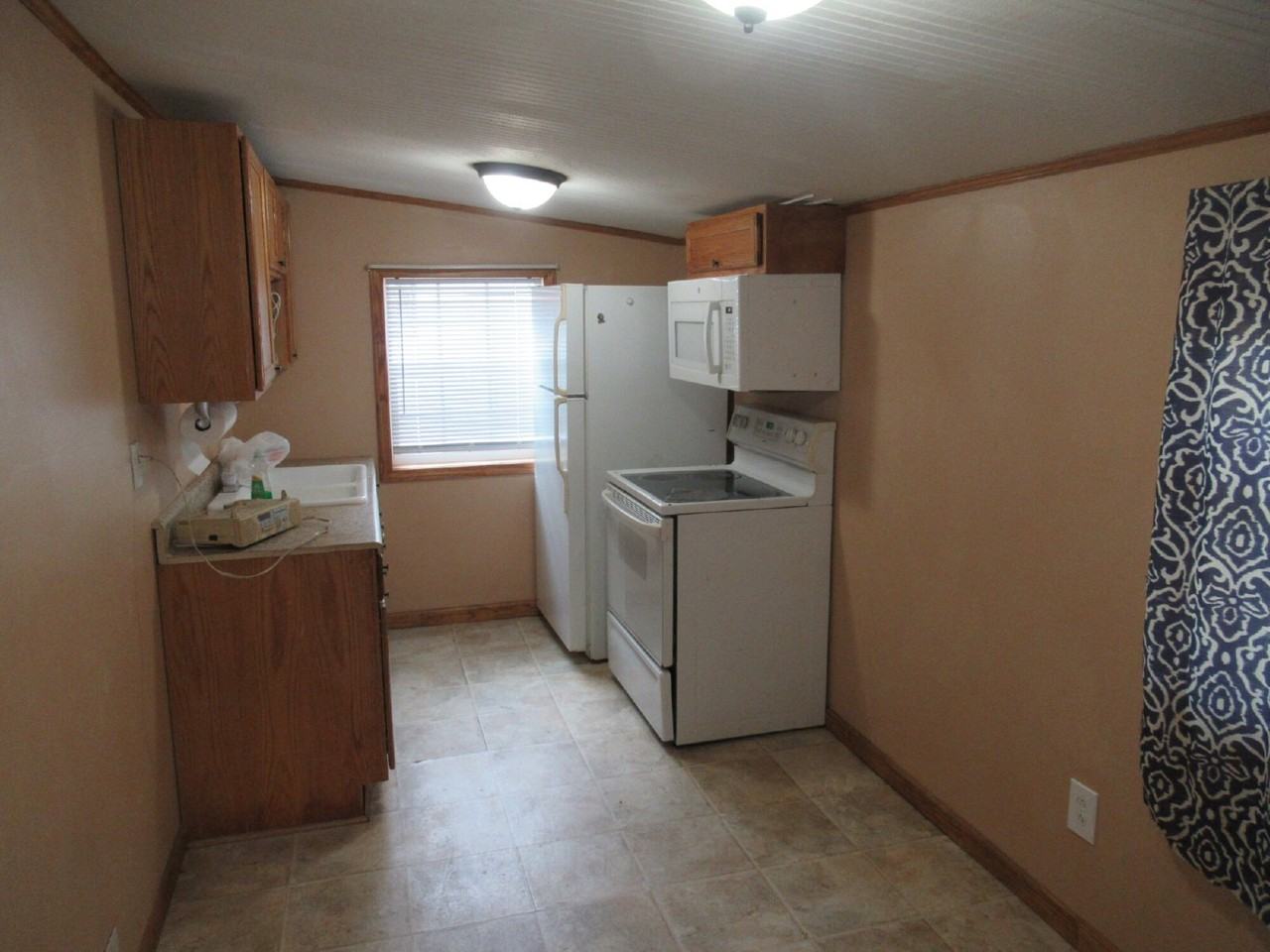 306 2nd St - Photo 3 of 12