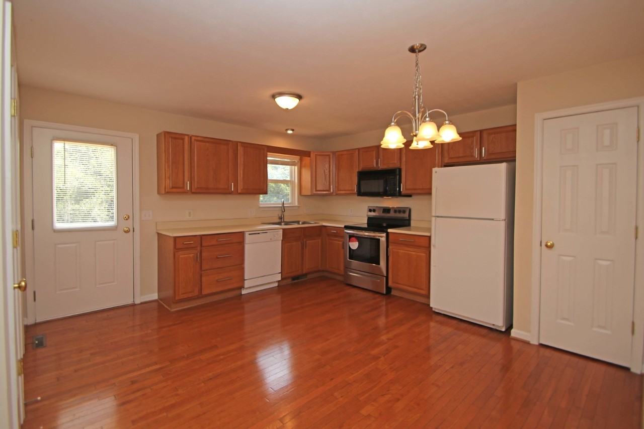 1260 Old Richmond Cir - Photo 6 of 32
