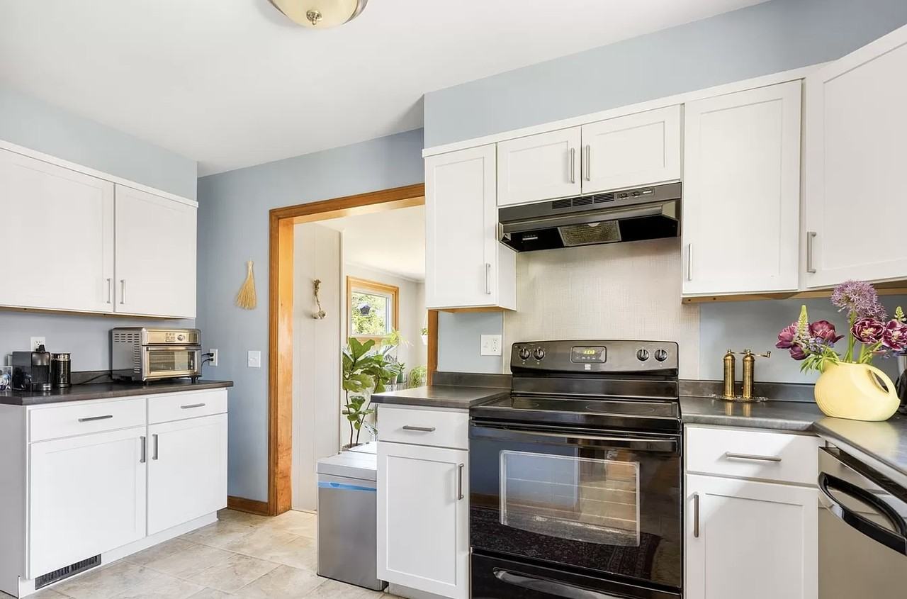 42 Tracy Dr #NA - Photo 2 of 9