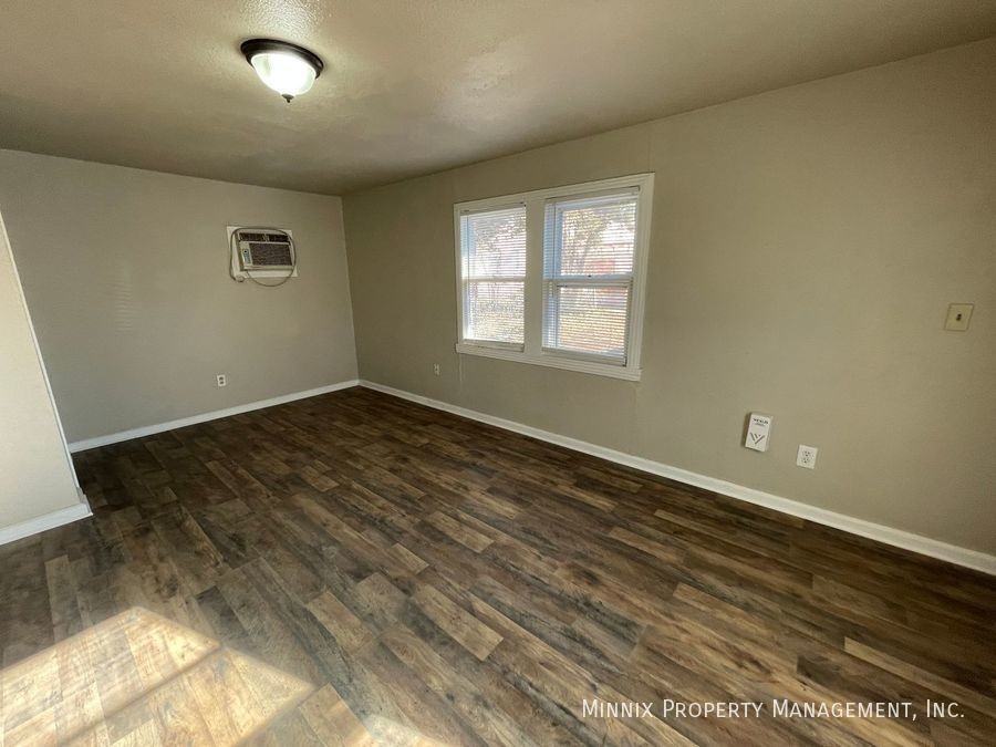 3407 S Monroe St Rear - Photo 2 of 16