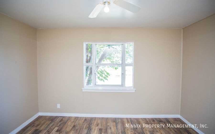 4106 35th St #A - Photo 5 of 16