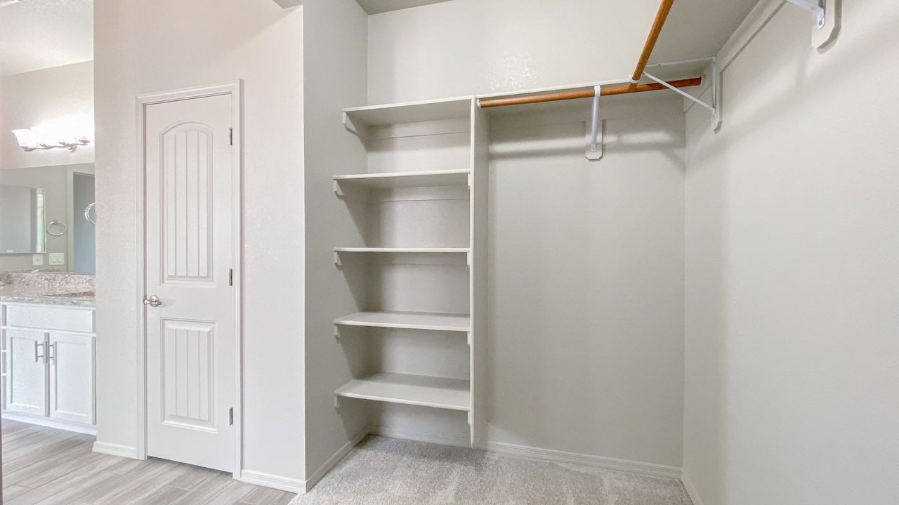 343 Berwick Pl #NA - Photo 2 of 23