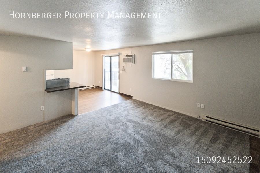 2944 N Crestline St #2944 - Photo 3 of 10