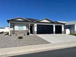 featured image of 2140 Slope Creek Ave