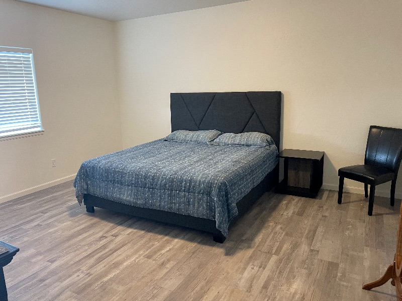 2140 Slope Creek Ave - Photo 5 of 7