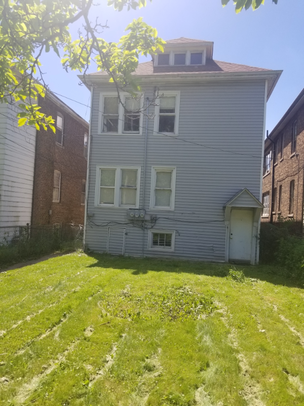 8555 S Houston Ave - Photo 3 of 6