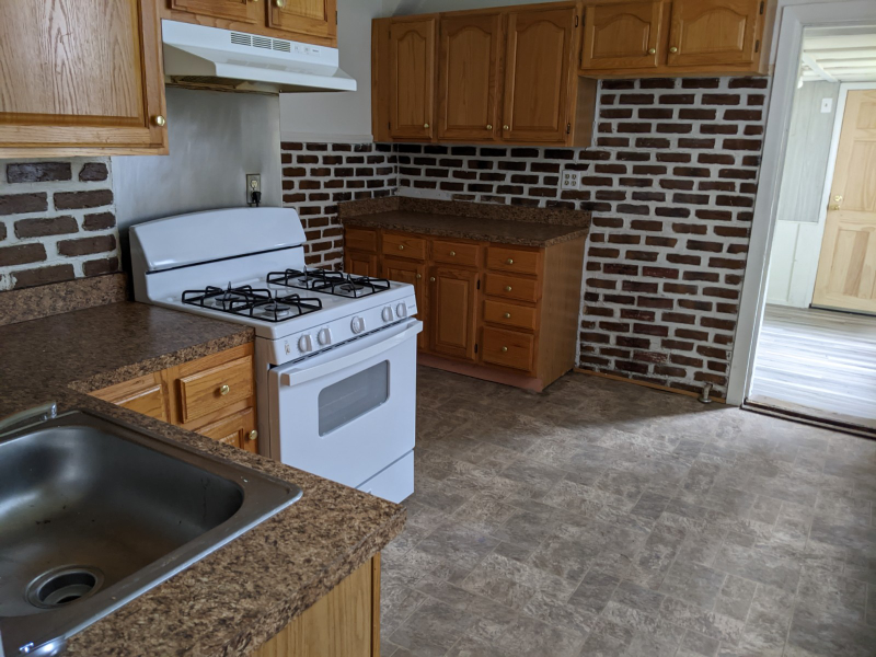 3907 Burgoon Rd - Photo 3 of 12