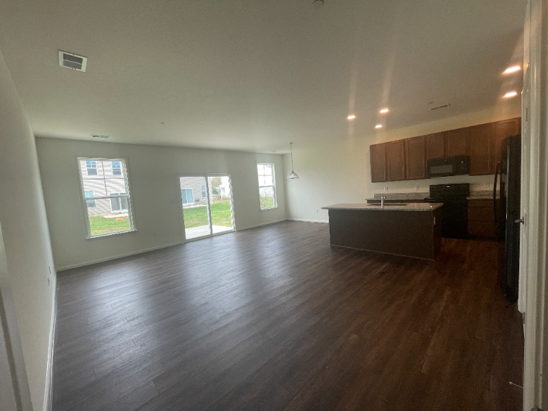 291 Thompson Ave - Photo 2 of 19