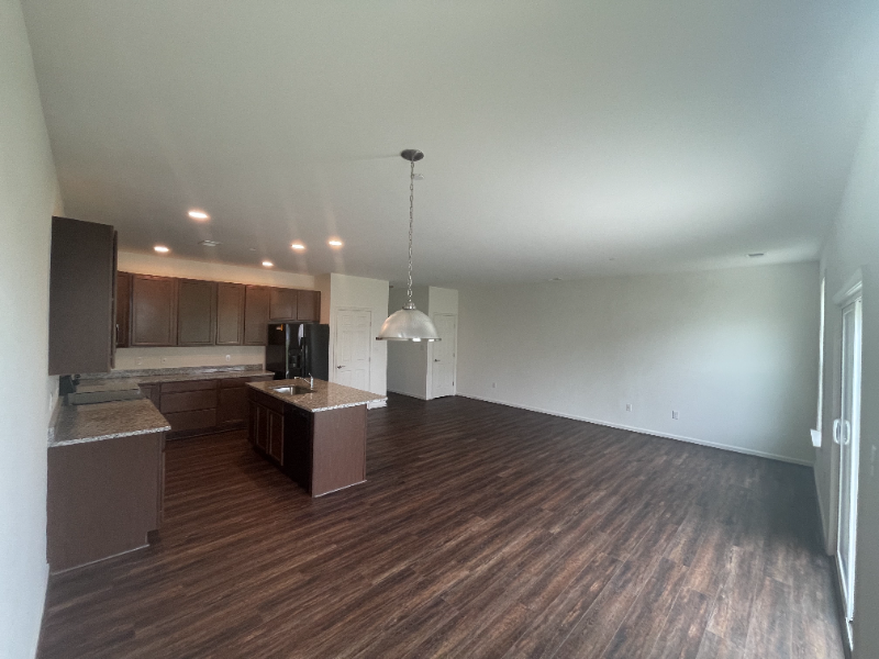 291 Thompson Ave - Photo 3 of 19