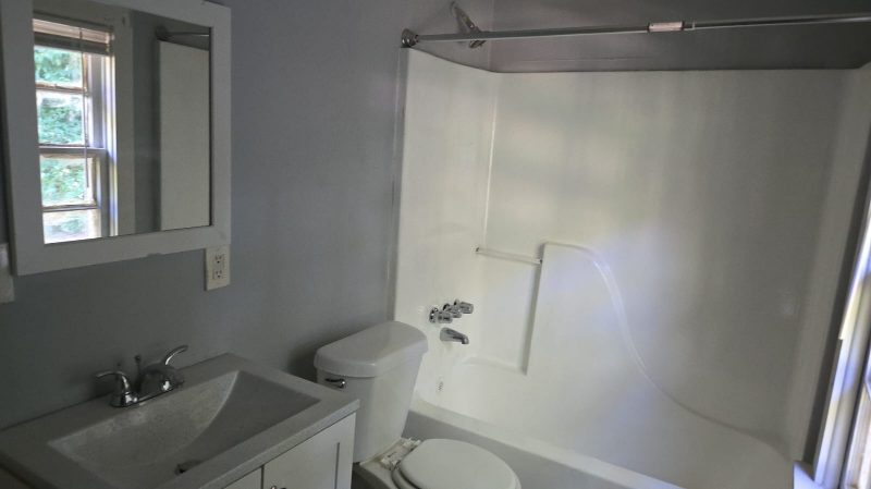 122 Hillside Dr - Photo 3 of 7