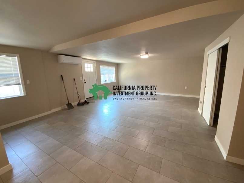 4617 13th Avenue - Photo 3 of 12