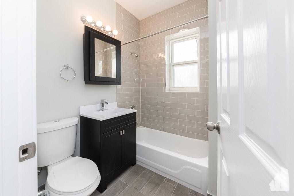 2457 West Logan Boulevard - Photo 3 of 10