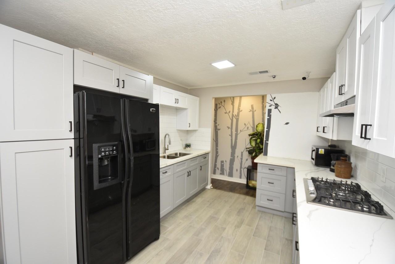 Keller St - Photo 4 of 15