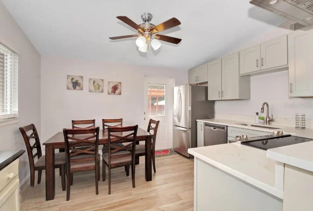 514 Ulelah Ave - Photo 4 of 9