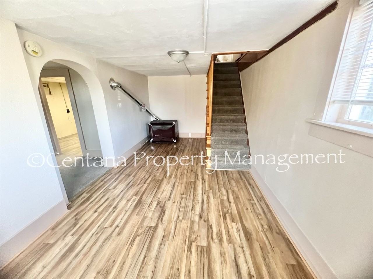 515 James St - Photo 3 of 19