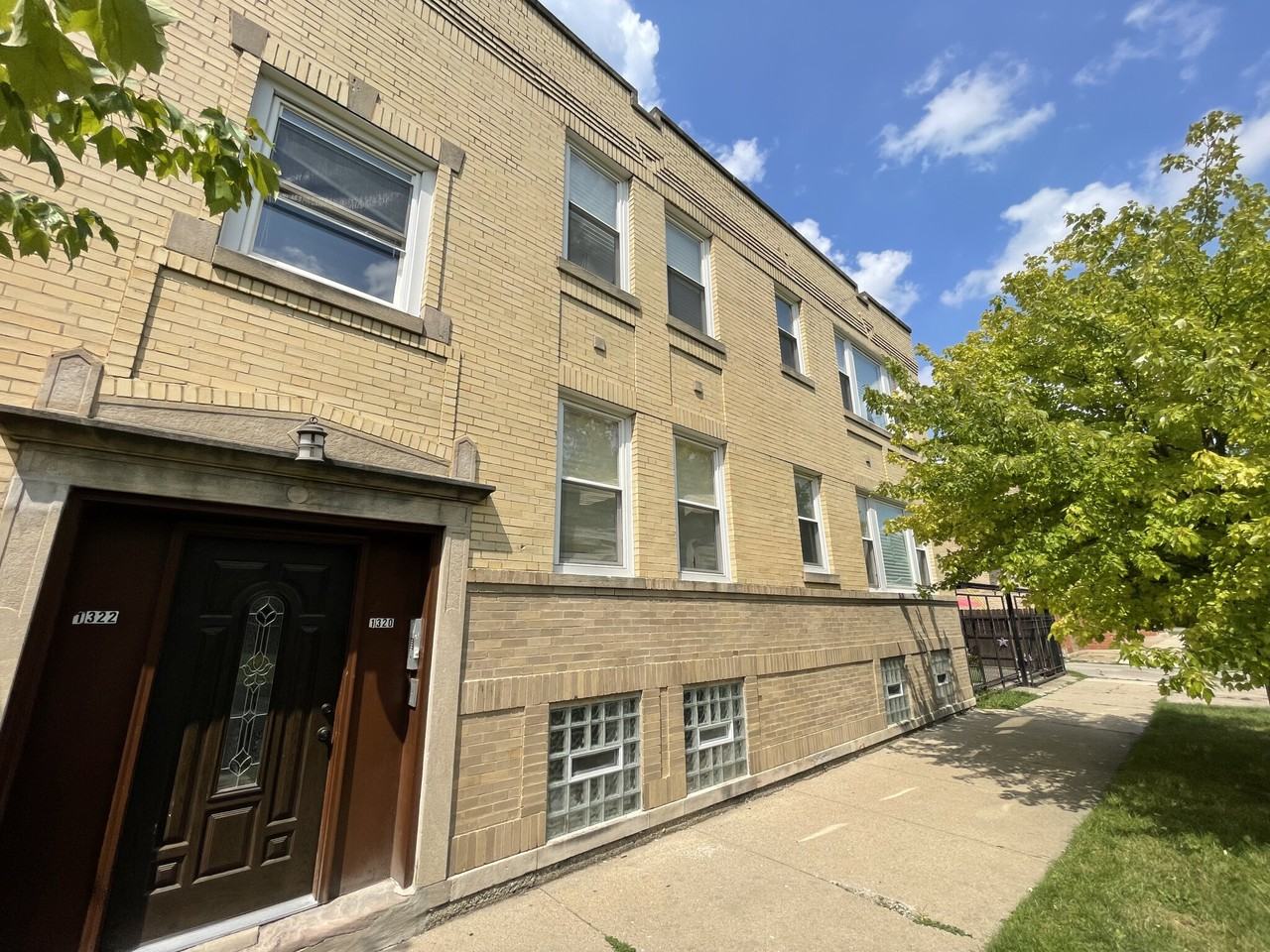 1320 W 57th St #2nd - Photo 2 of 18