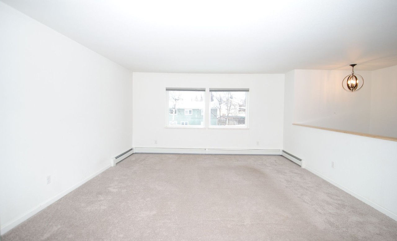 1607 Madison Dr - Photo 2 of 13