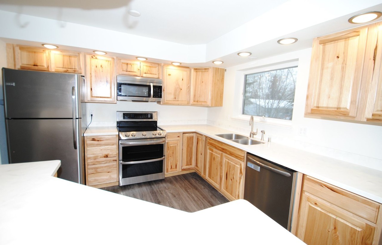1607 Madison Dr - Photo 4 of 13
