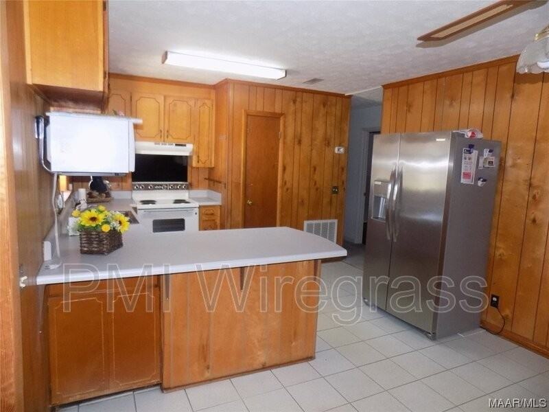 103 Sherwood Ct - Photo 3 of 50