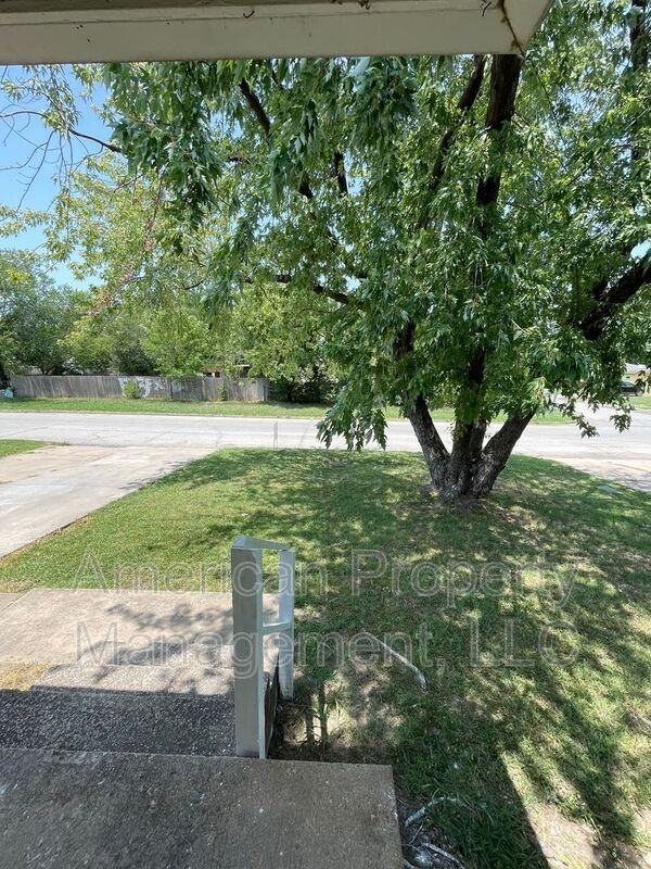 7520 E Newton Pl - Photo 3 of 31