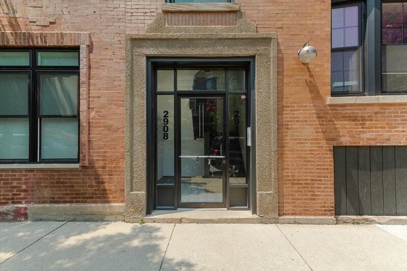 2908 N Allen Ave - Photo 2 of 16