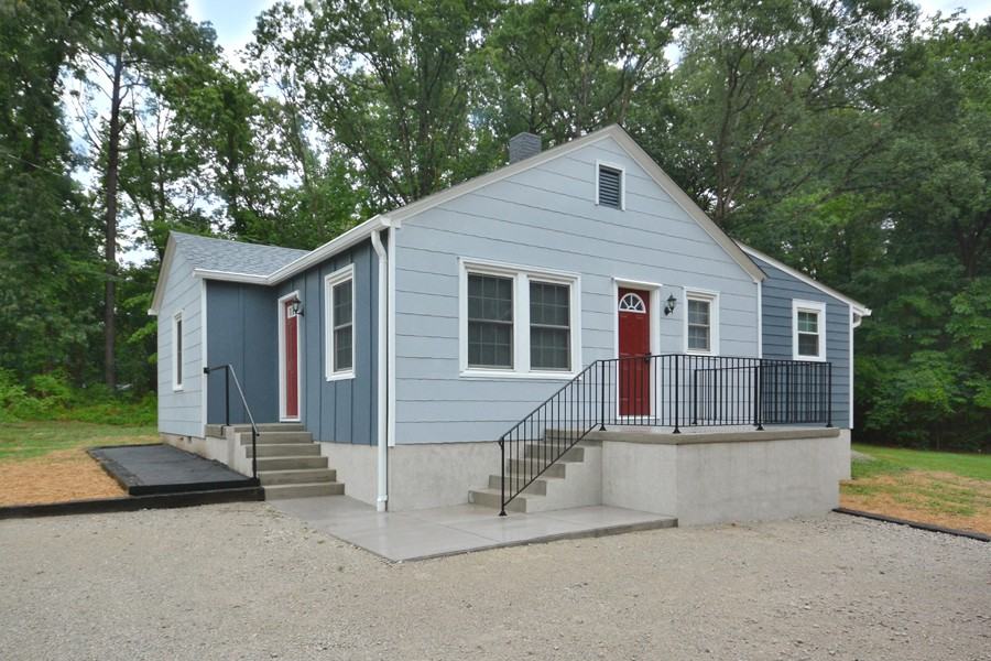 721 Peyton Ave - Photo 3 of 27