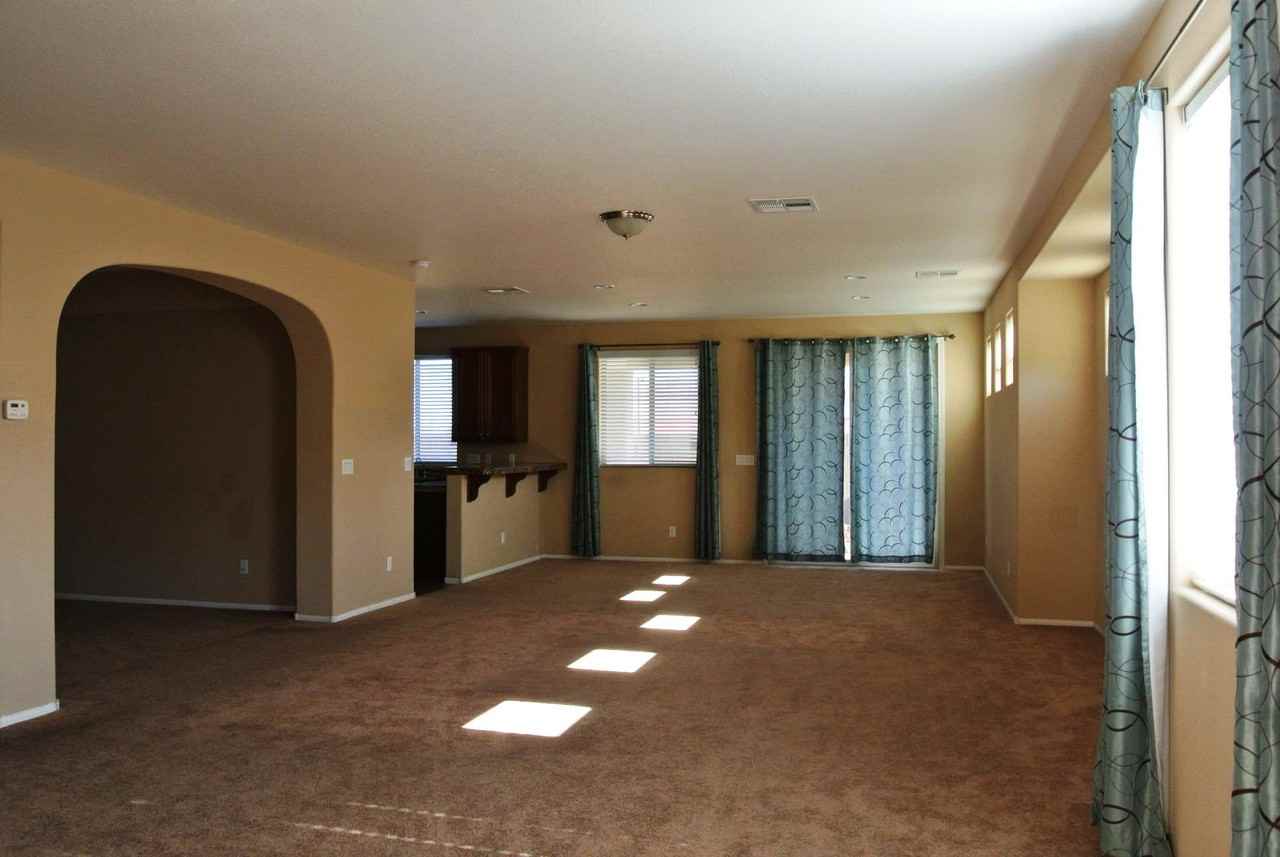 1632 White Mesquite Pl - Photo 2 of 17