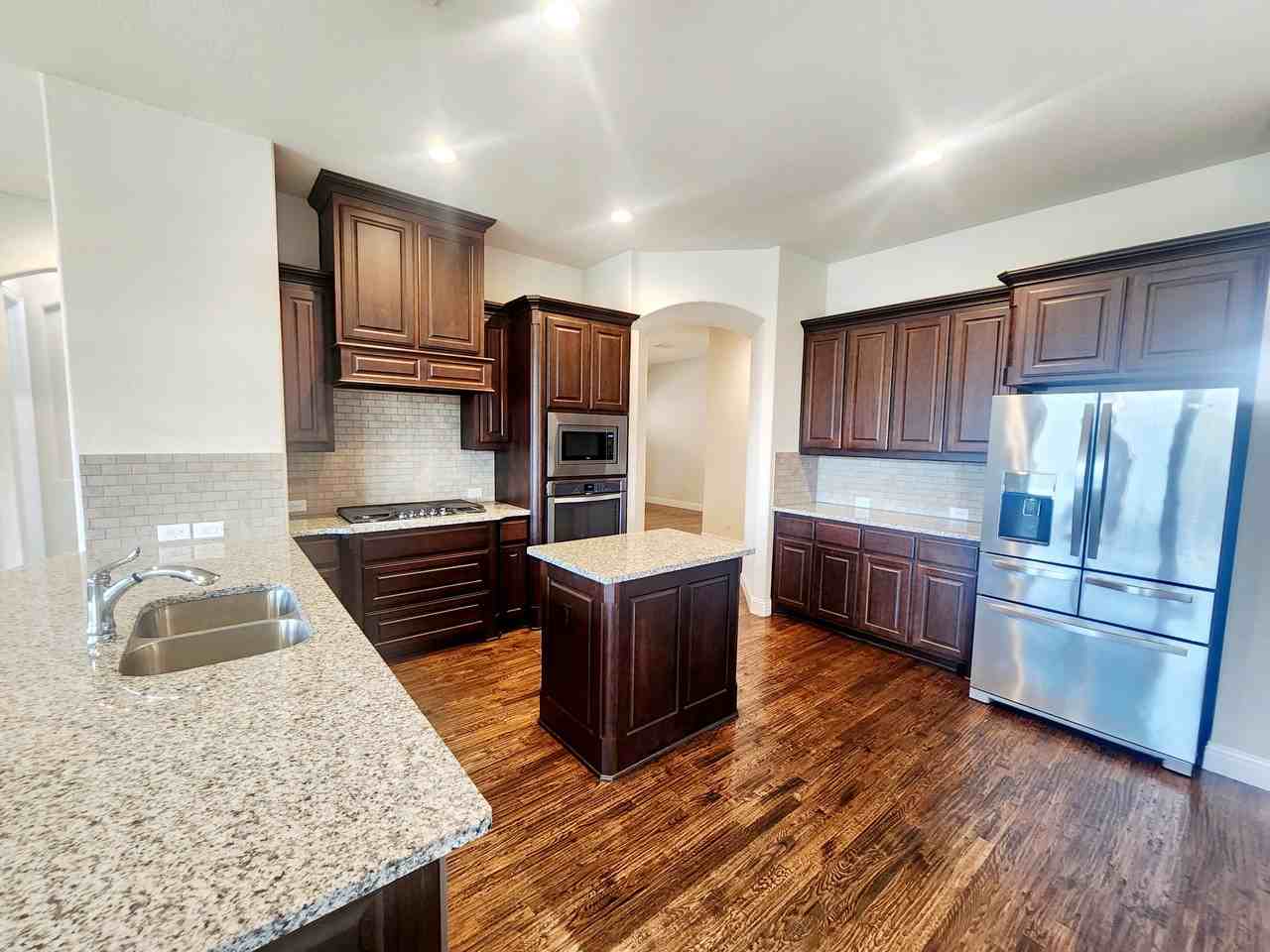 15017 Teasley Ave - Photo 2 of 20