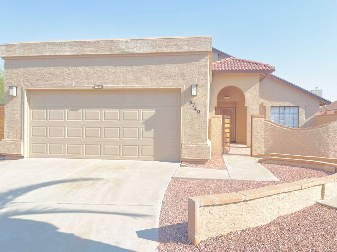 8749 E Belleview St - Photo 2 of 26